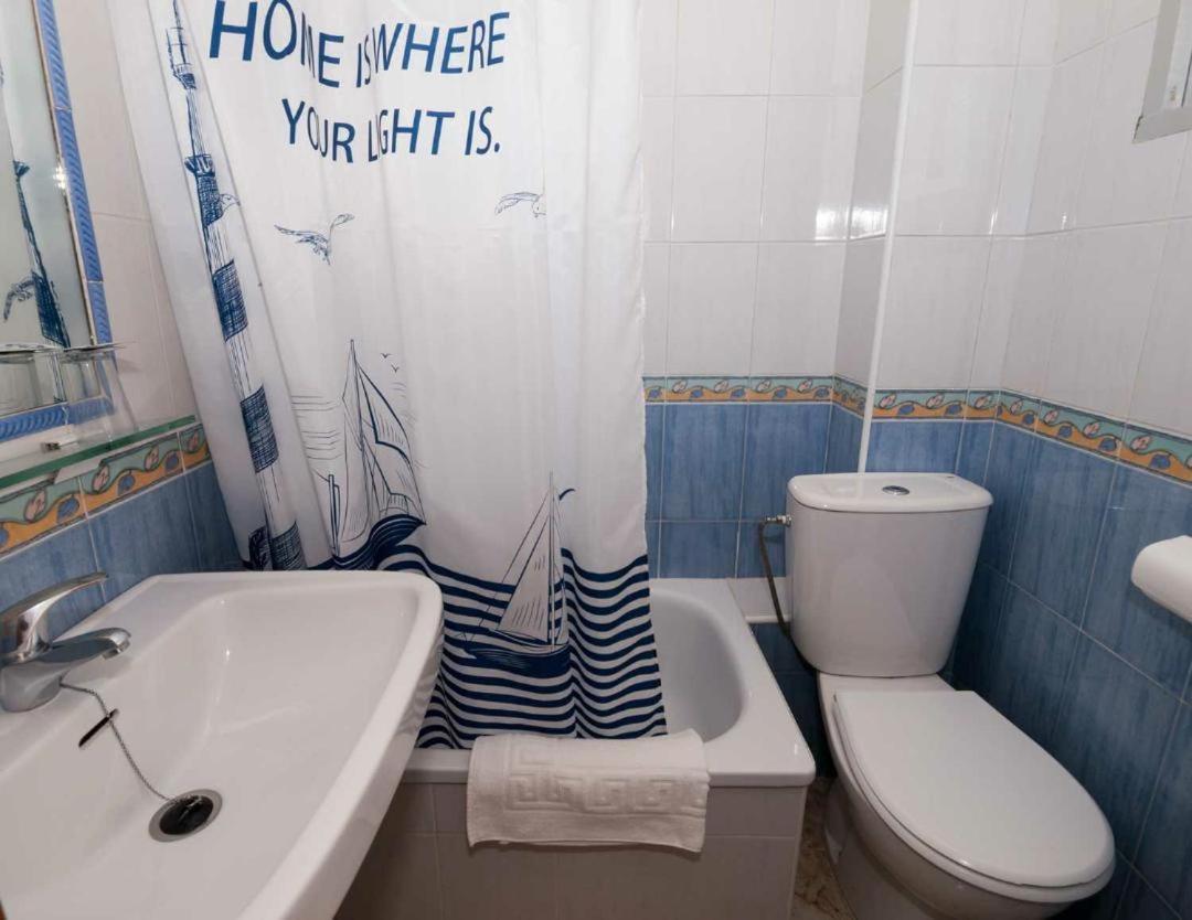 Hostal Sonrisa Del Mar コニル・デ・ラ・フロンテラ エクステリア 写真