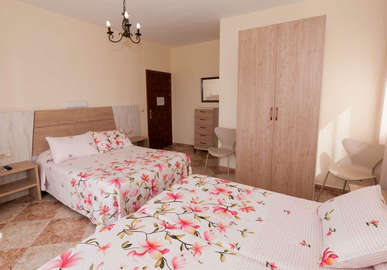 Hostal Sonrisa Del Mar コニル・デ・ラ・フロンテラ エクステリア 写真